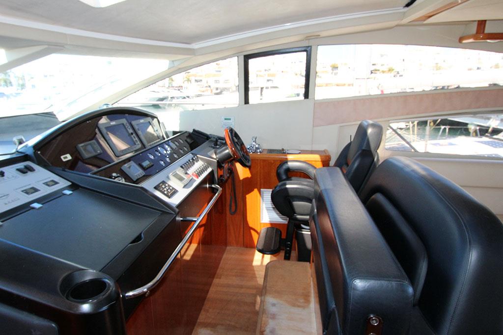 2005 SUNSEEKER PREDATOR 72 